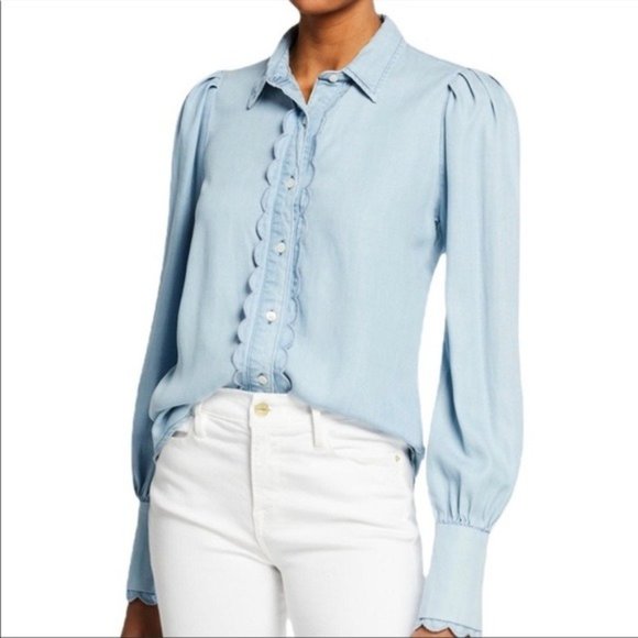 Frame Denim Tops - NWOT 🌷Frame scalloped chambray top🌷 medium
